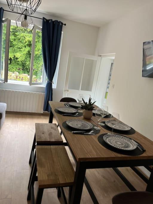 Chez Melanie, Pres De L'Abbaye Apartment จูมีเยส์ ภายนอก รูปภาพ